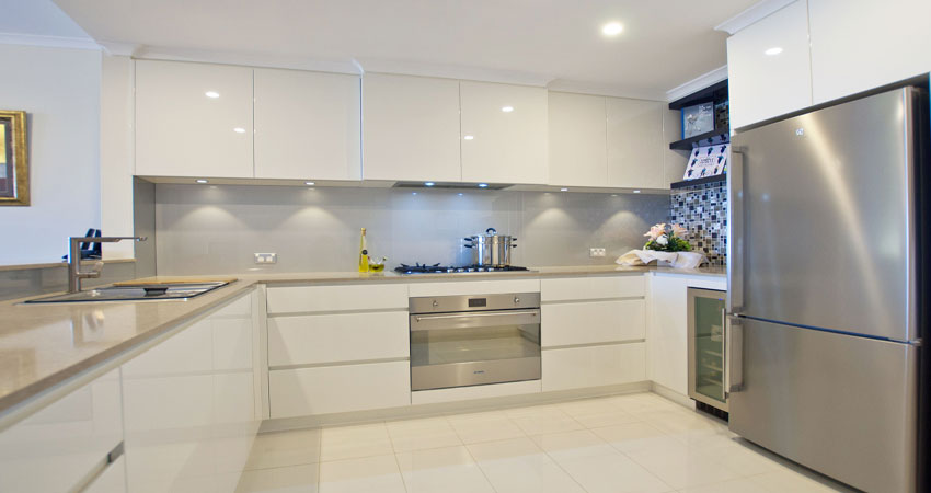 کابینت پلی گلاس