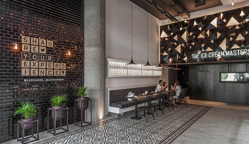 اجرا و طراحی دکوراسیون کافی شاپ کوچک و مدرن 12 دکوراسیون کافیشاپ لاکچری و مدرن